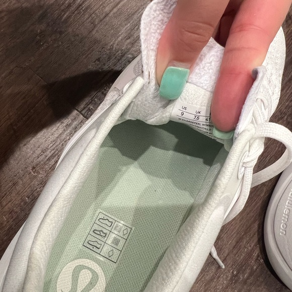 Lululemon white blissfeel shoes size 9! - Picture 5 of 5